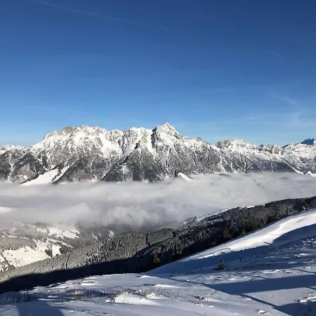 & Golf Zell Am Lägenhet *